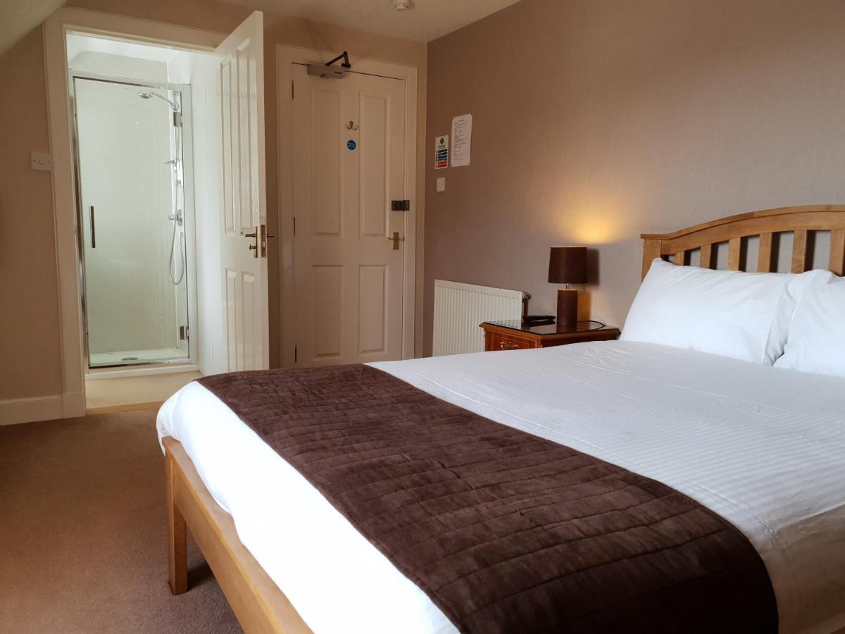 Commercial Hotel Alness Extérieur photo