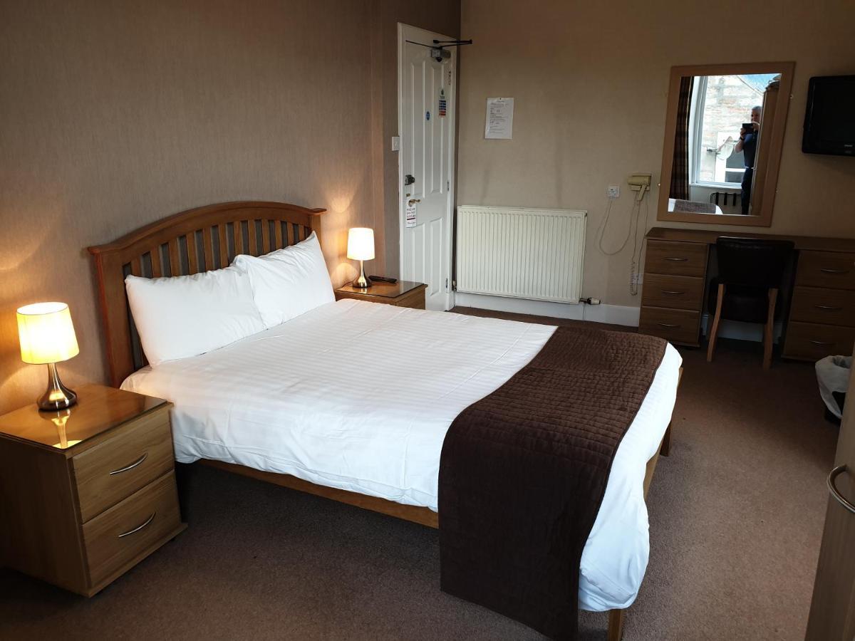 Commercial Hotel Alness Extérieur photo