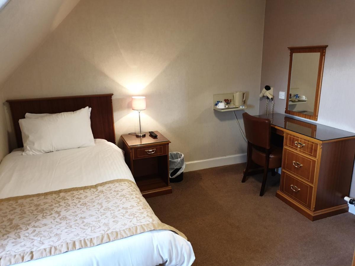 Commercial Hotel Alness Extérieur photo