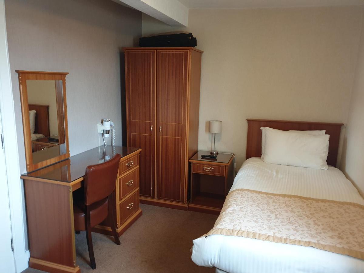 Commercial Hotel Alness Extérieur photo