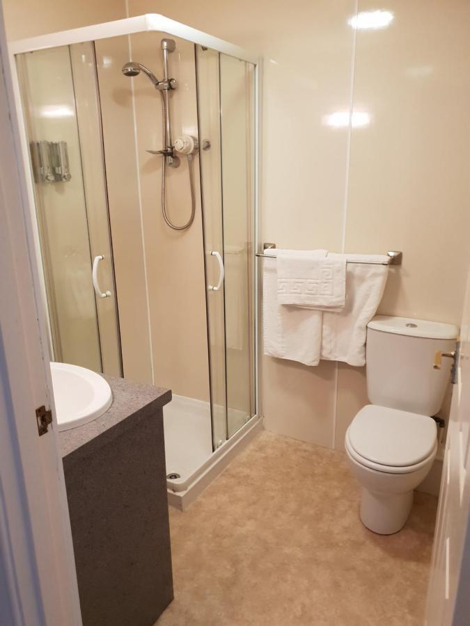 Commercial Hotel Alness Extérieur photo
