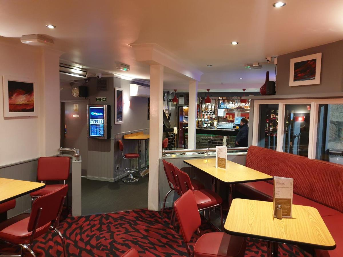 Commercial Hotel Alness Extérieur photo